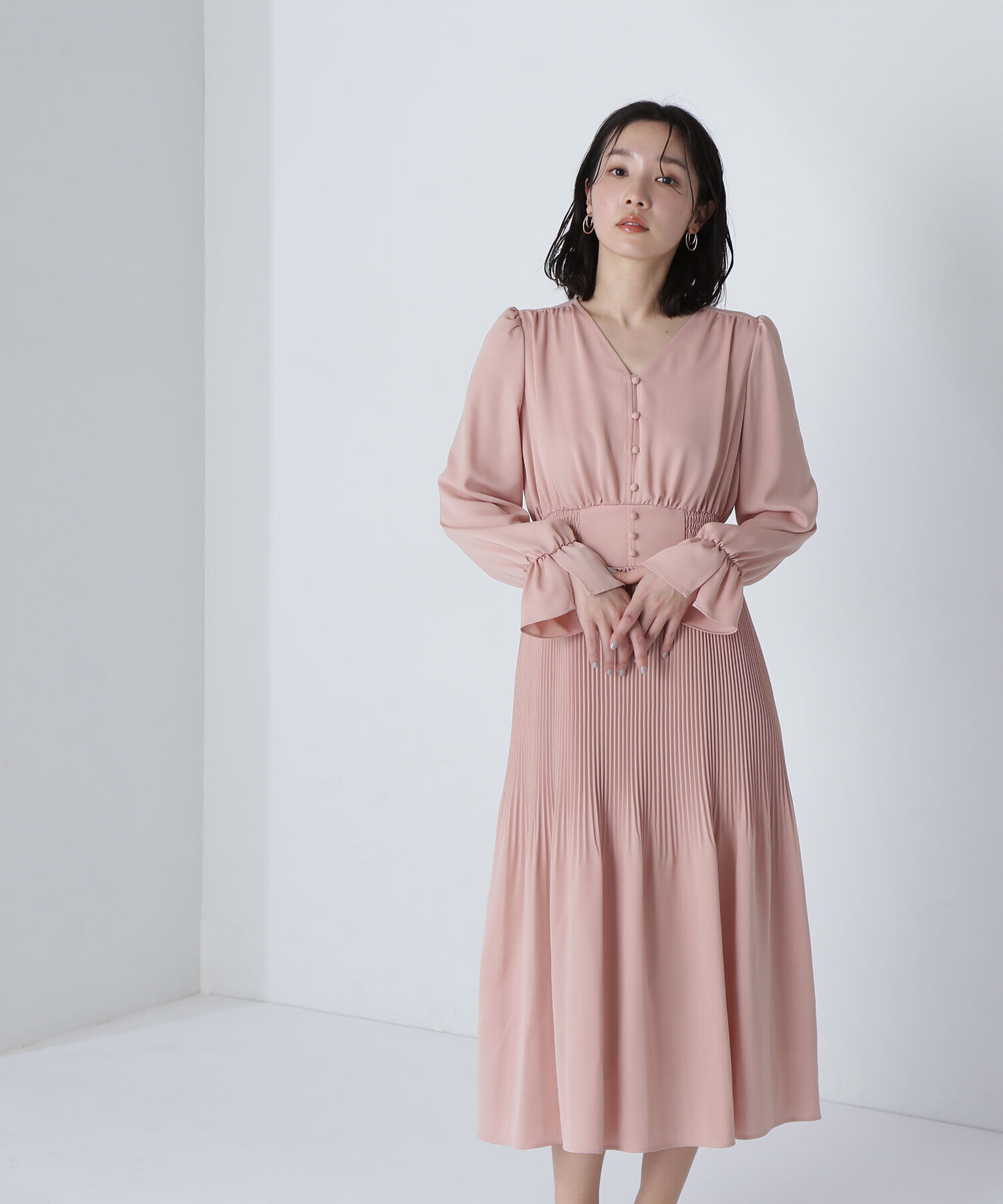  「Vネックプリーツワンピース」|ワンピース|