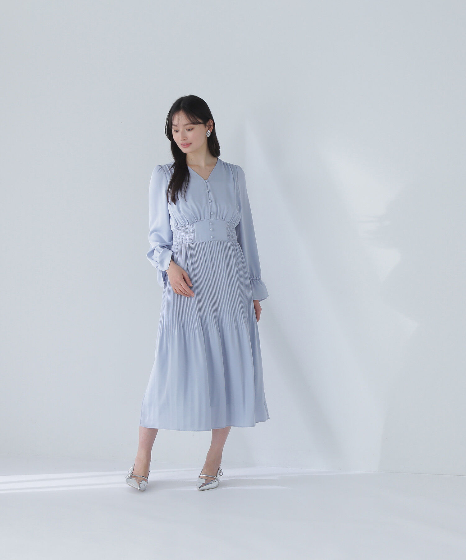  「Vネックプリーツワンピース」|ワンピース|ブルー
