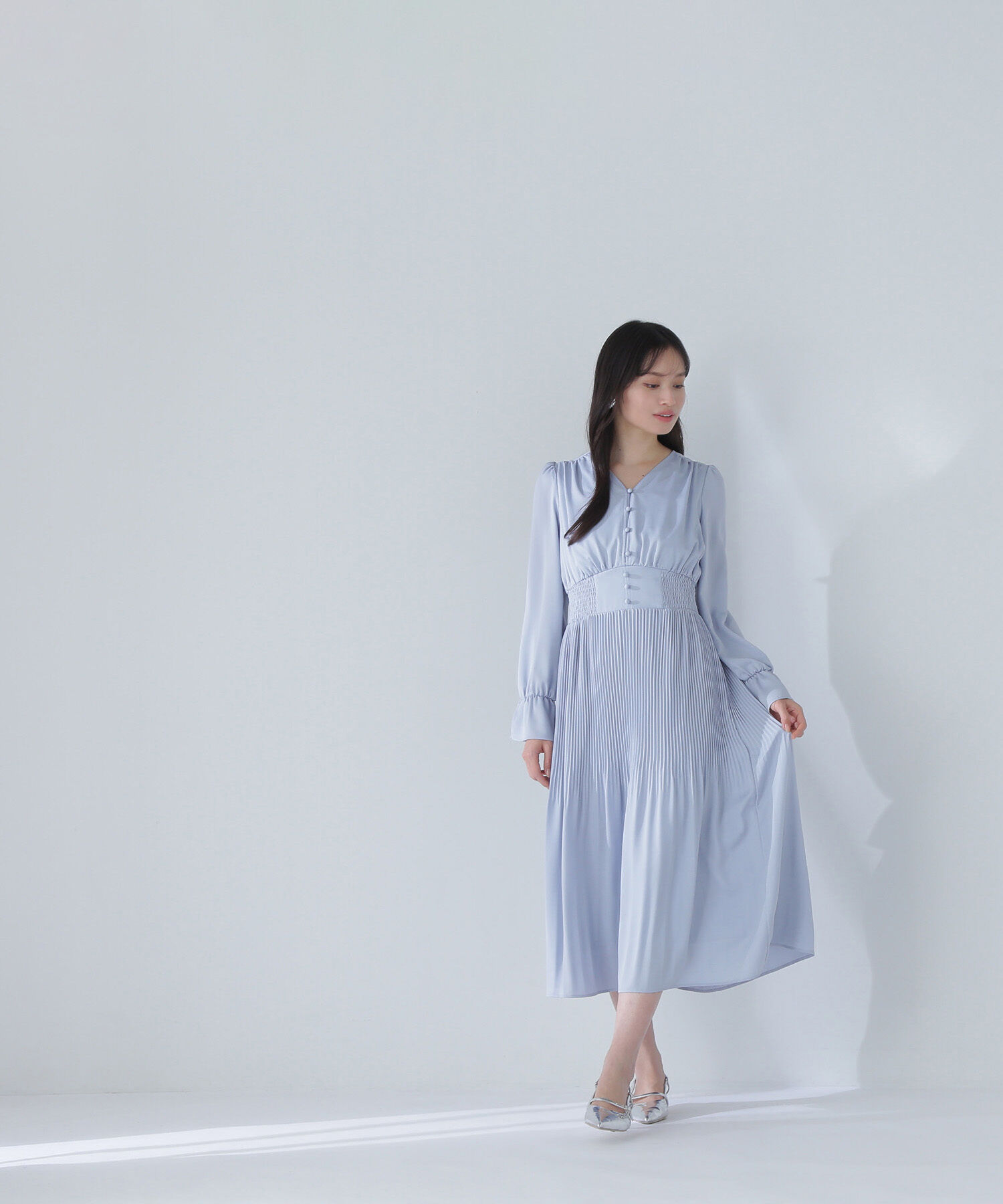  「Vネックプリーツワンピース」|ワンピース|