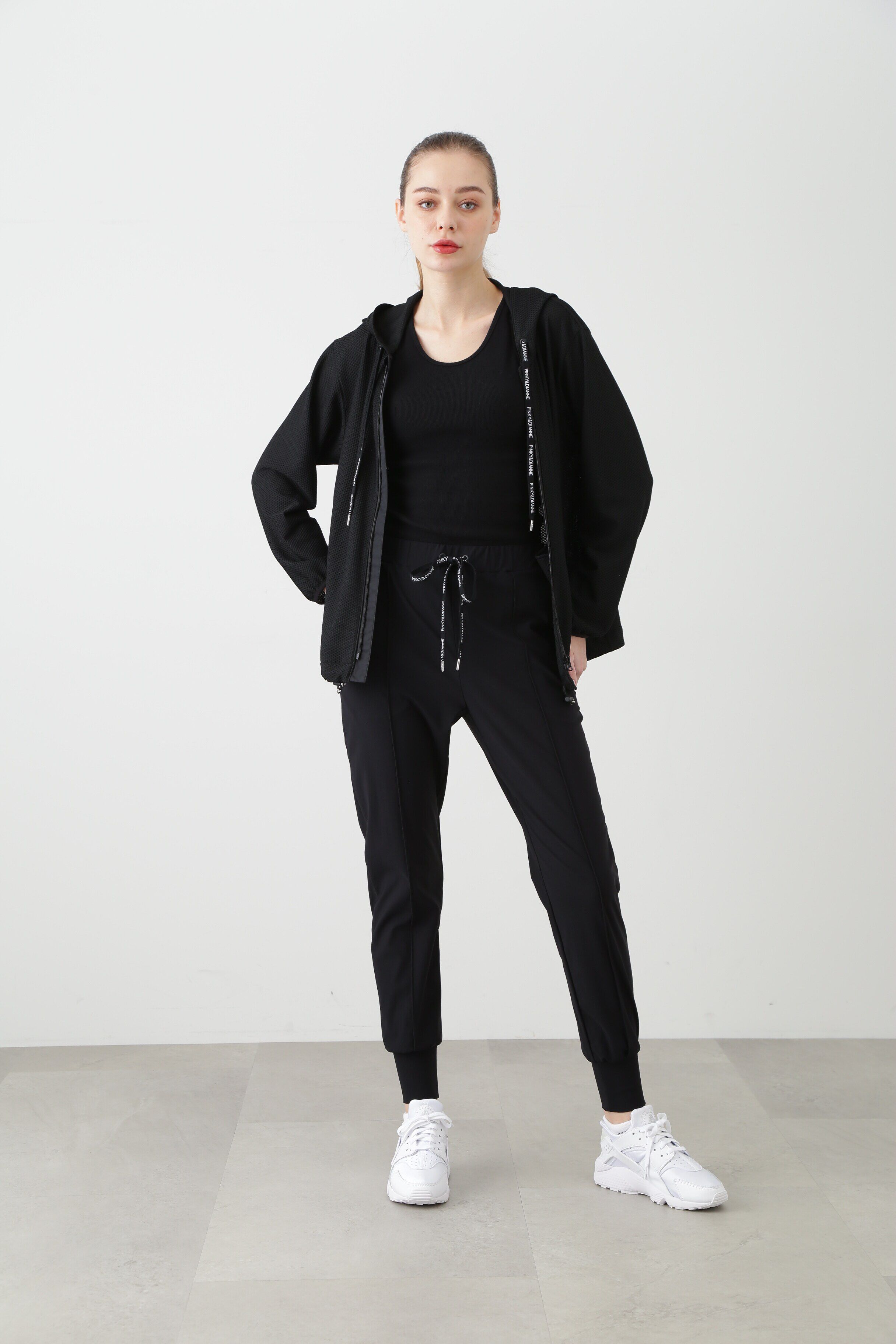  「[THE HOLIDAY CLOSET]カップ付きリブタンクトップ」|Tシャツ・カットソー|