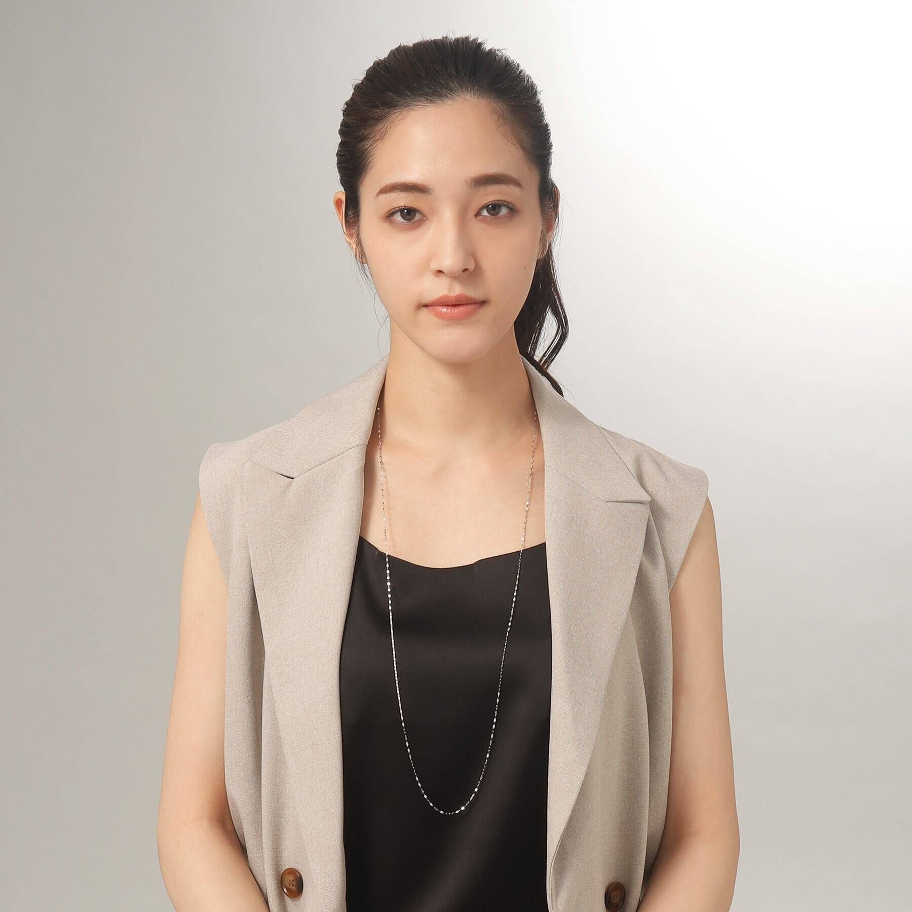 COCOSHNIK「プラチナ フラワークロスチェーン ロングネックレス(90cm)」|ネックレス|