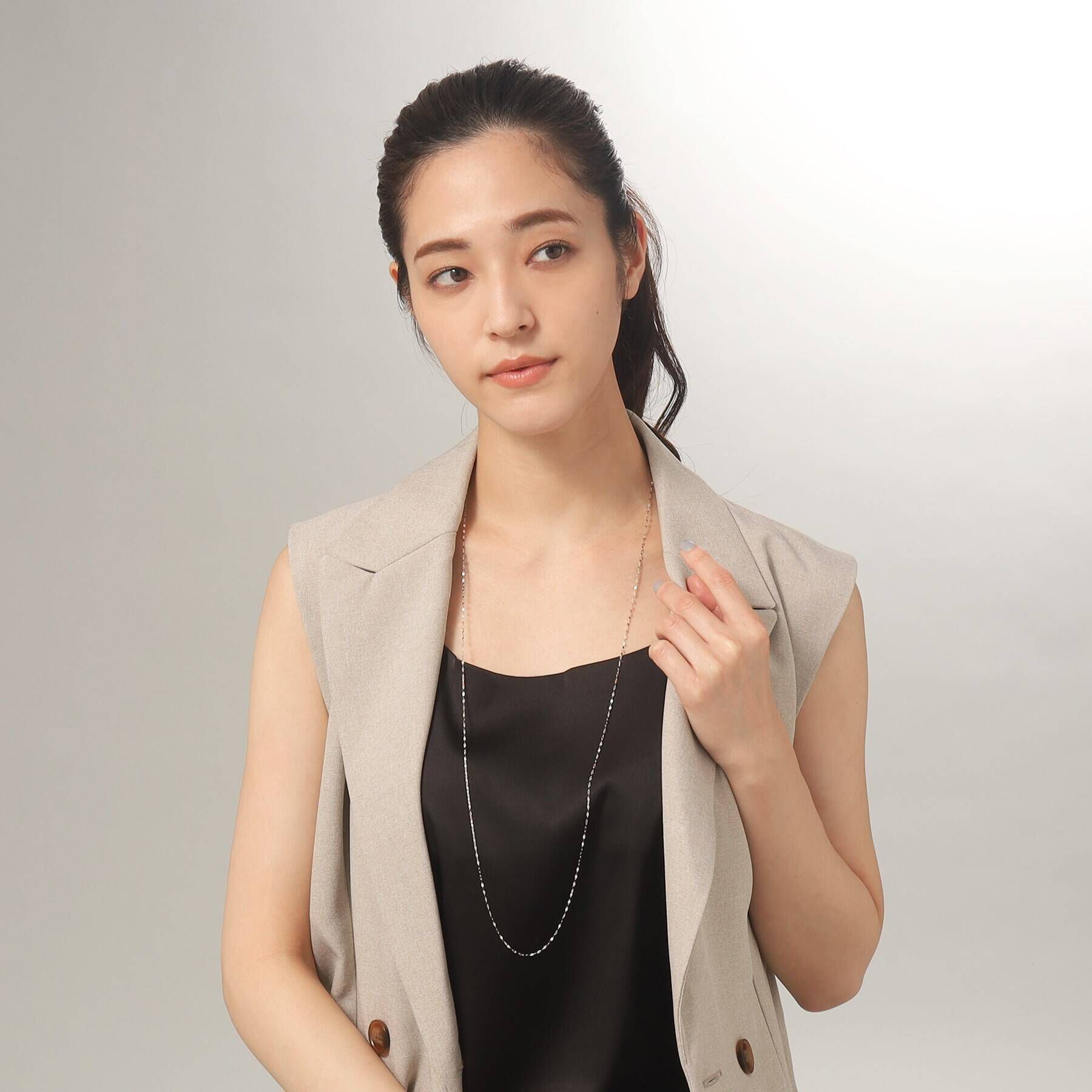 COCOSHNIK「プラチナ フラワークロスチェーン ロングネックレス(90cm)」|ネックレス|