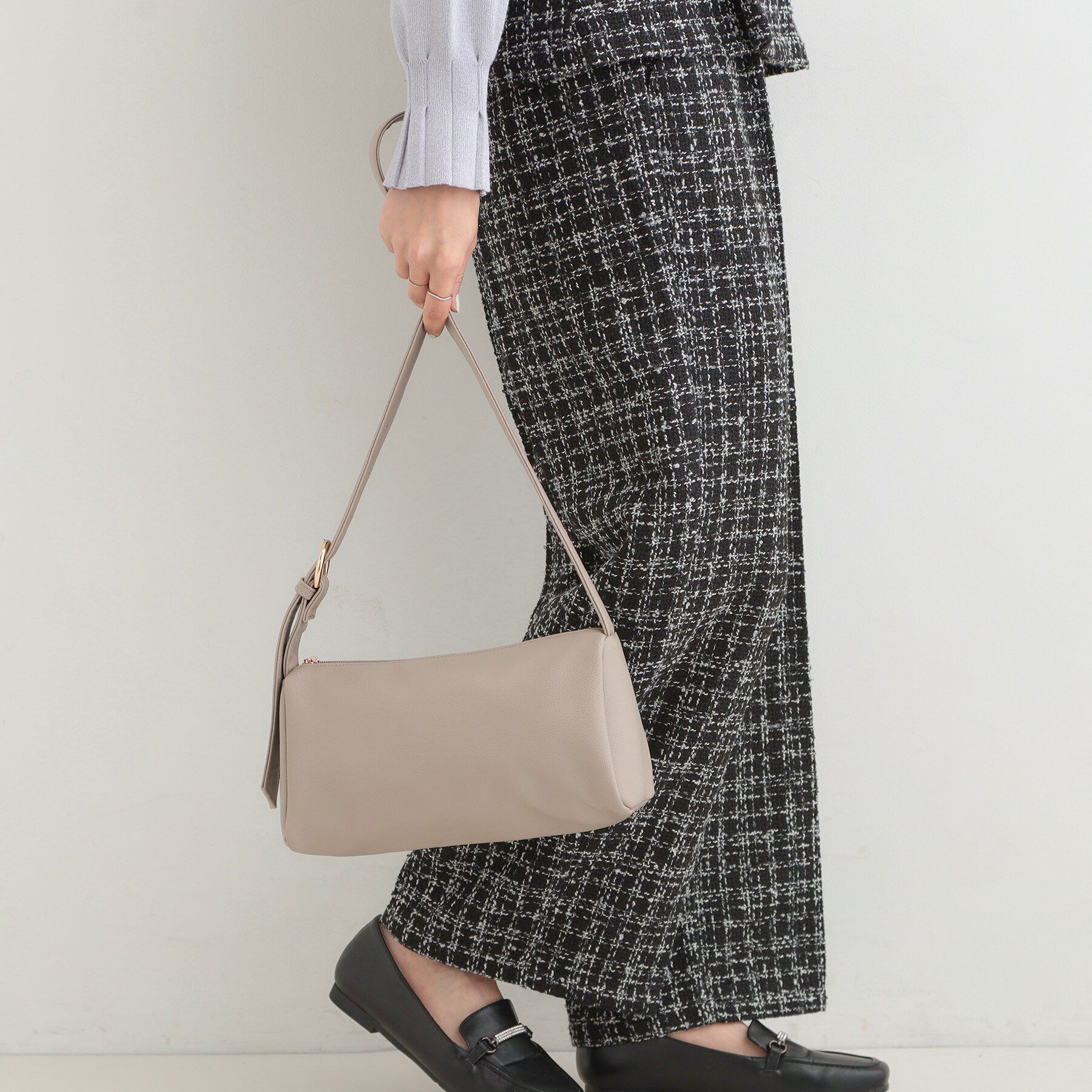 SHOO･LA･RUE「ワンハンドルショルダーバッグ」|ショルダー・メッセンジャー|グレージュ(050)