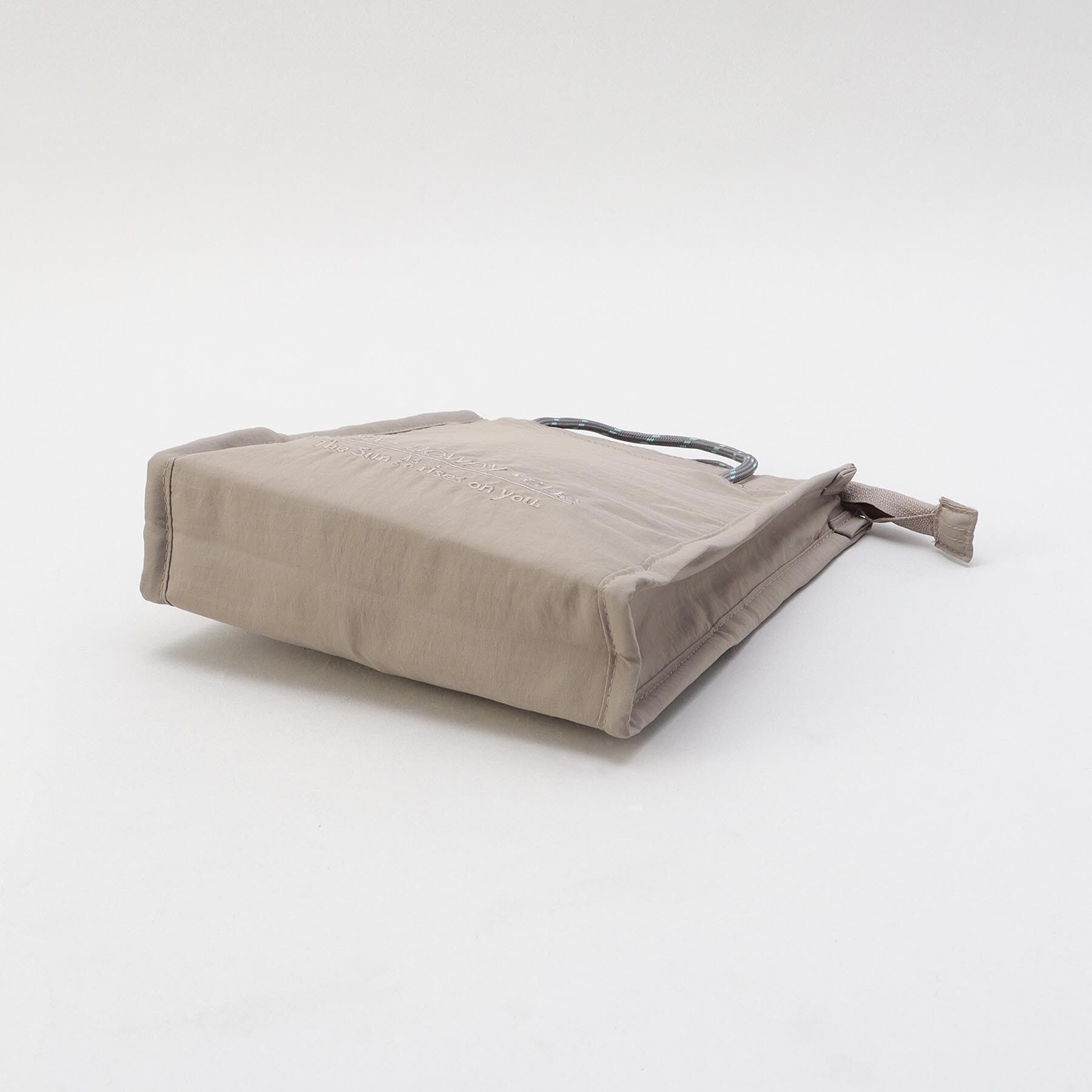 212 KITCHEN STORE「ロープ付きスクエア保冷バッグ GY」|食器・キッチングッズ|