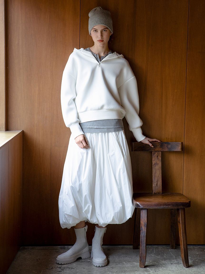 emmi atelier「【NEW YEAR'S SPECIAL ITEM】ダンボールフーディ&times;スカートセット」|ワンピース|