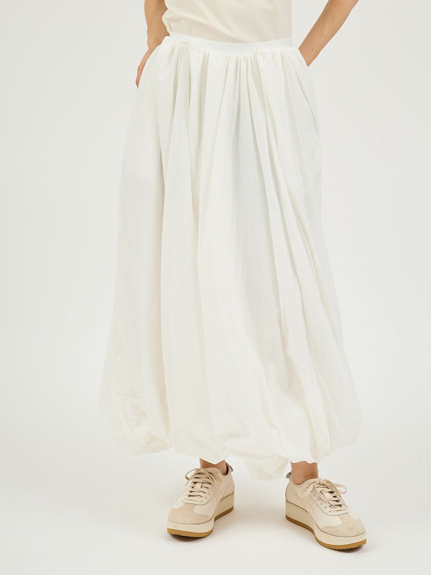 emmi atelier「【NEW YEAR'S SPECIAL ITEM】ダンボールフーディ&times;スカートセット」|ワンピース|