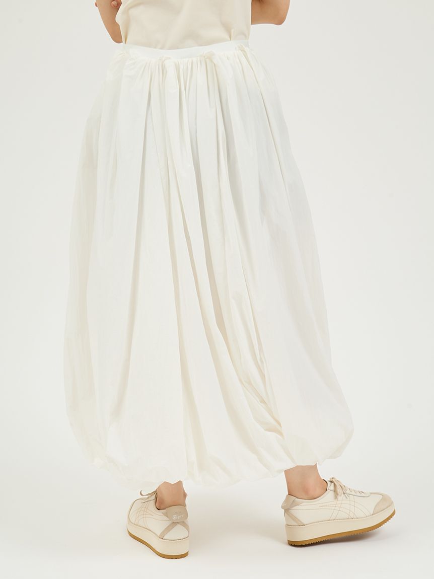 emmi atelier「【NEW YEAR'S SPECIAL ITEM】ダンボールフーディ&times;スカートセット」|ワンピース|