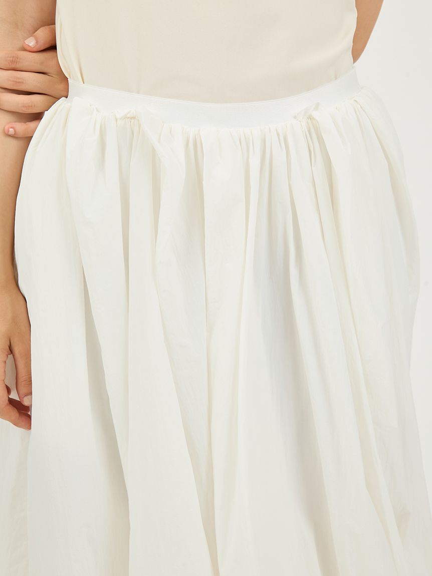 emmi atelier「【NEW YEAR'S SPECIAL ITEM】ダンボールフーディ&times;スカートセット」|ワンピース|