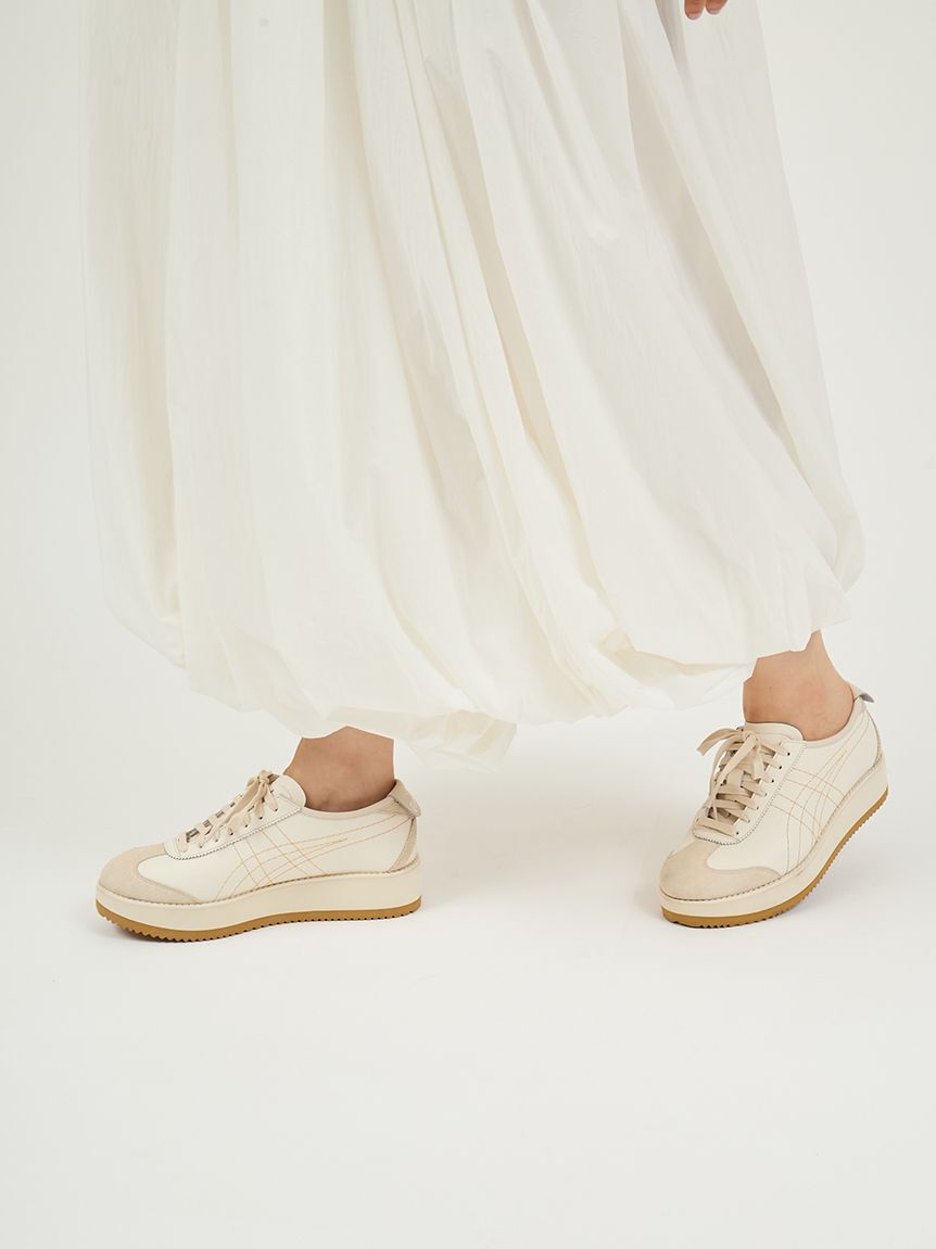 emmi atelier「【NEW YEAR'S SPECIAL ITEM】ダンボールフーディ&times;スカートセット」|ワンピース|