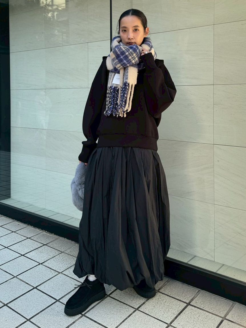 emmi atelier「【NEW YEAR'S SPECIAL ITEM】ダンボールフーディ&times;スカートセット」|ワンピース|