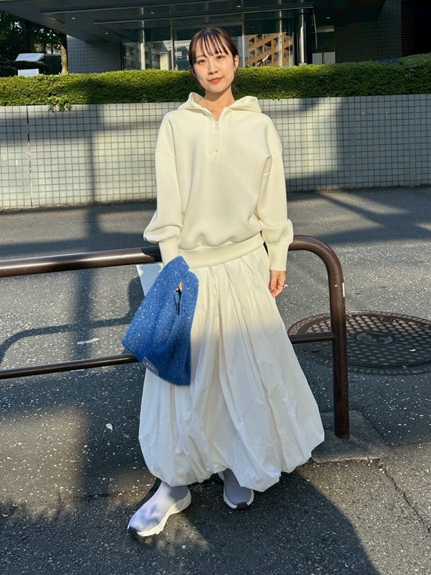 emmi atelier「【NEW YEAR'S SPECIAL ITEM】ダンボールフーディ&times;スカートセット」|ワンピース|