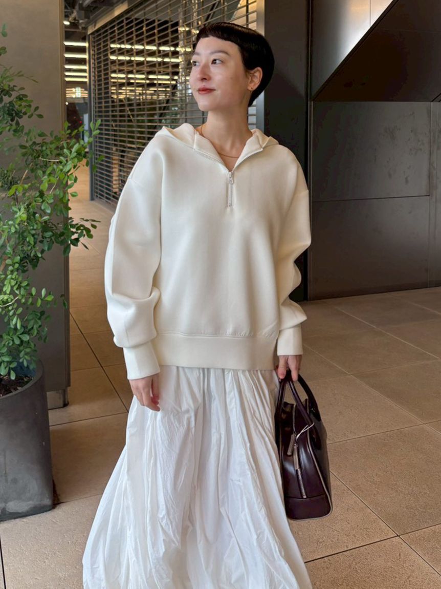 emmi atelier「【NEW YEAR'S SPECIAL ITEM】ダンボールフーディ&times;スカートセット」|ワンピース|