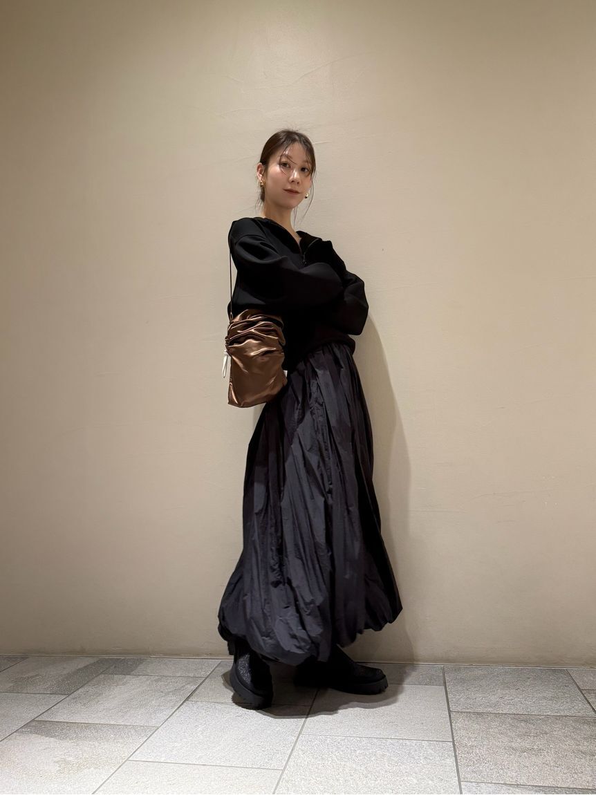 emmi atelier「【NEW YEAR'S SPECIAL ITEM】ダンボールフーディ&times;スカートセット」|ワンピース|