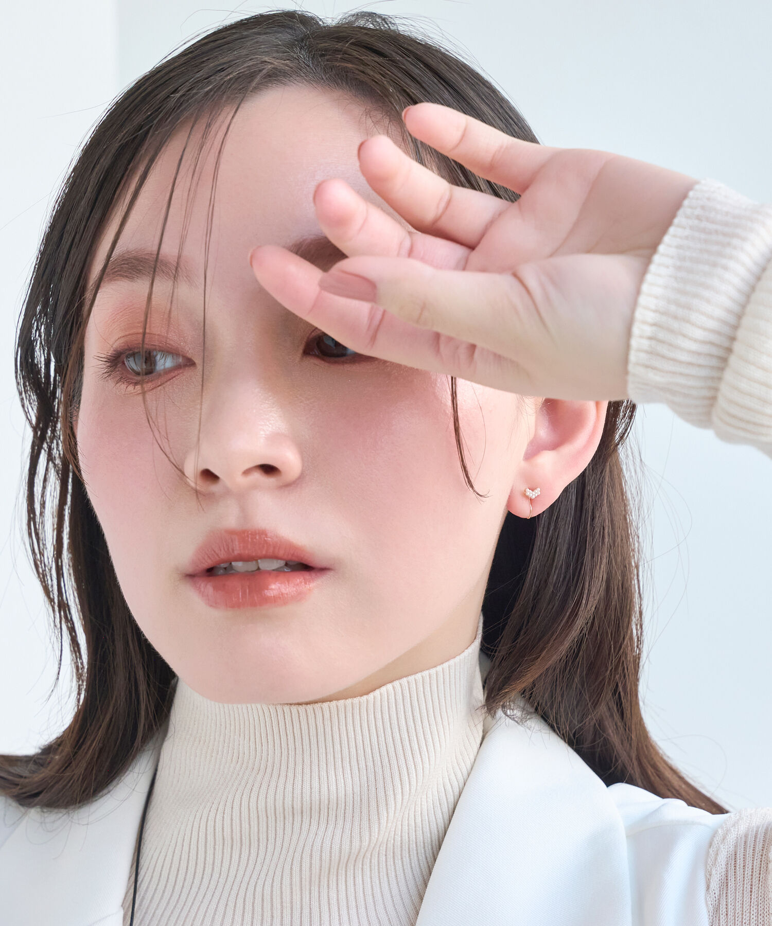 Phoebe「【痛くないシリーズ】グレインパールハートライトフィットイヤリング　シャンパン」|イヤリング|