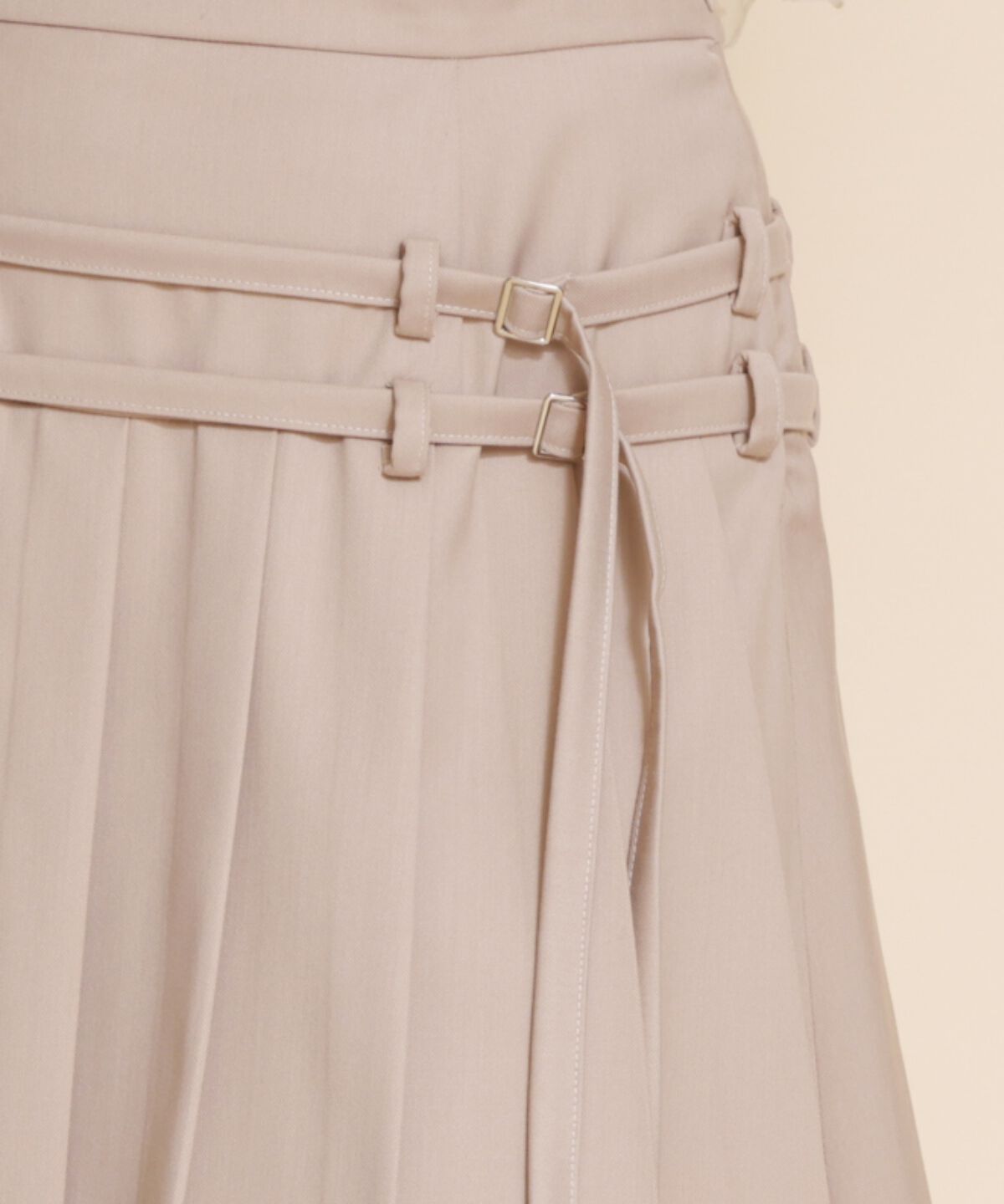 REDYAZEL「ダブルベルトプリーツミニスカート」|フレア|