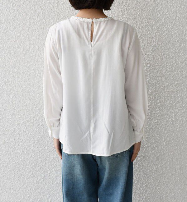 SHIPS Colors 「《予約》SHIPS Colors:〈手洗い可能〉デコレーション クルーネック ブラウス◆」|シャツ・ブラウス|