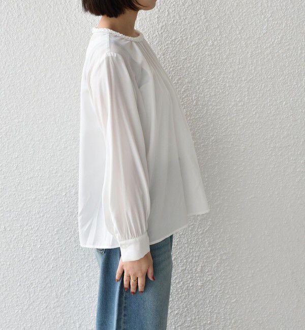 SHIPS Colors 「《予約》SHIPS Colors:〈手洗い可能〉デコレーション クルーネック ブラウス◆」|シャツ・ブラウス|