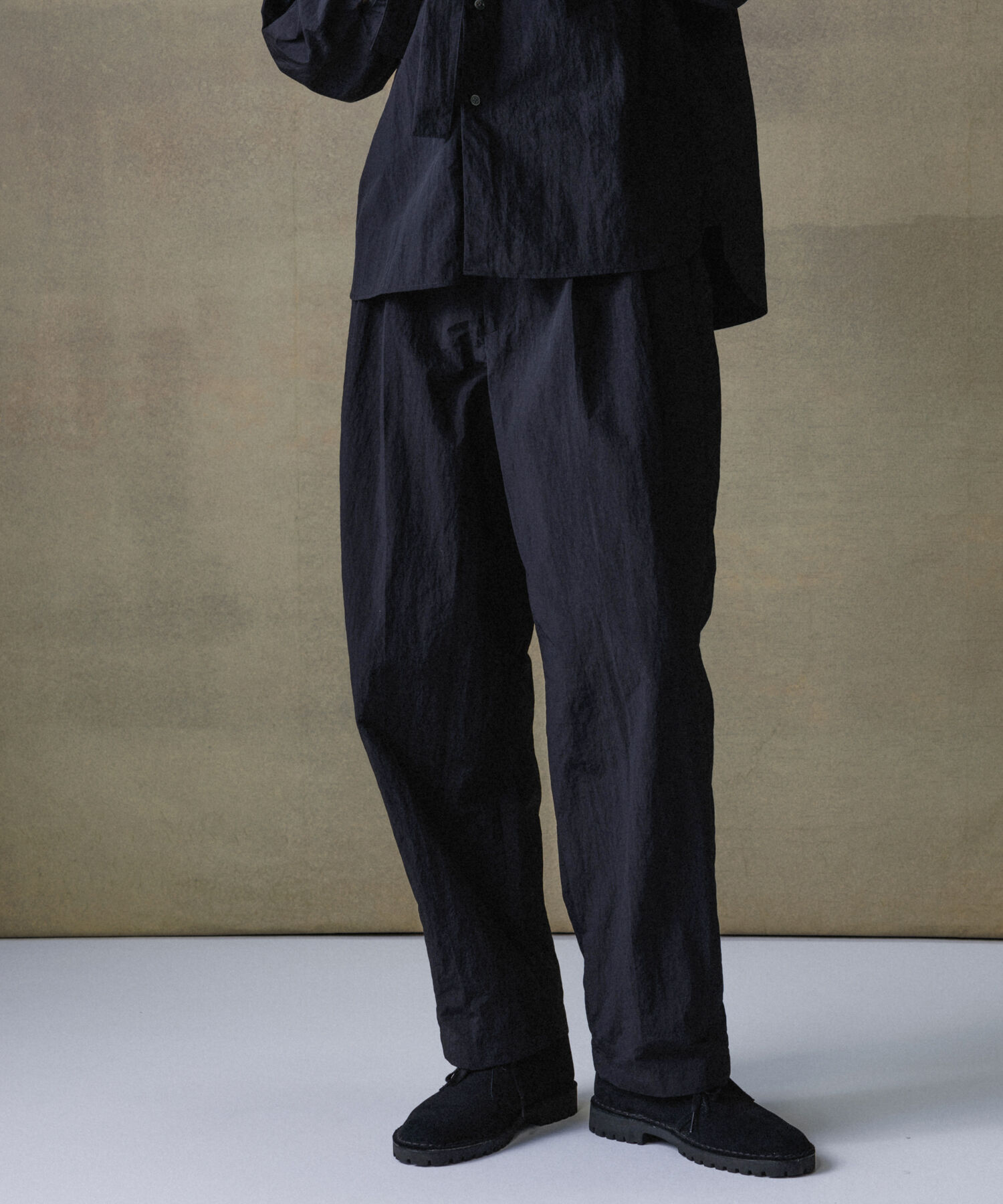 ADAM ET ROPE'「撥水リサイクルナイロン ワイドイージー スラックス / ロングシーズン着用可能 /ユニセックス」|その他|ブラック(01)