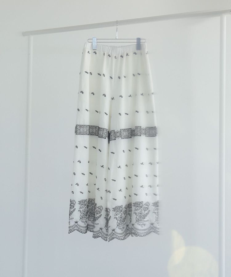 Green Parks「■ESCAR バイカラー刺繍ワイドイージーパンツ」|その他|Off White