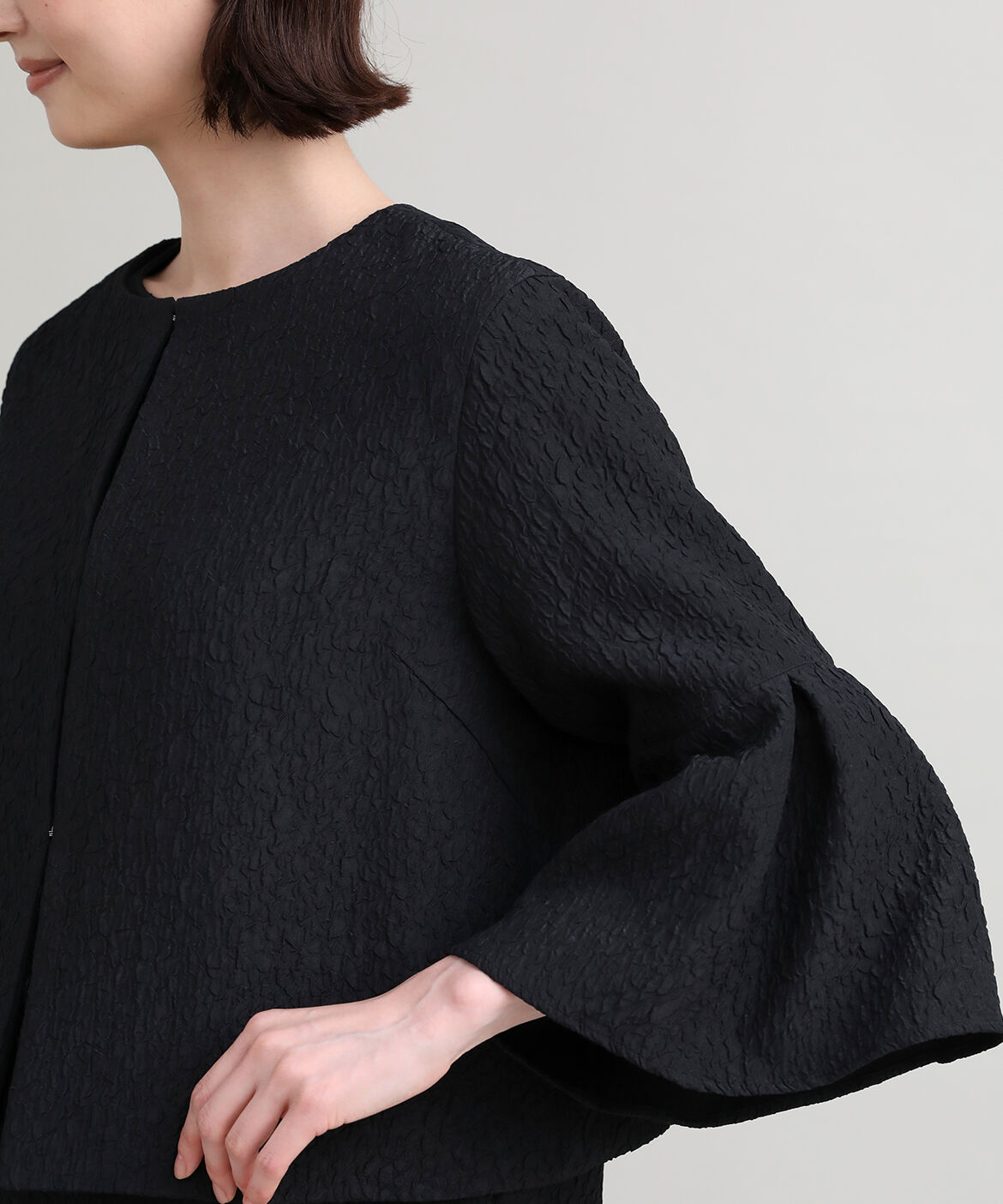 7-IDconcept.「フクレジャカードタックフレアスリーブジャケット」|ノーカラージャケット|