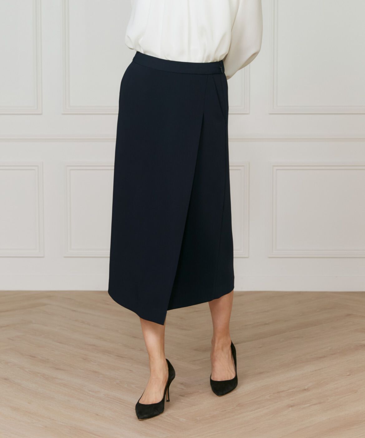 INED「アシンメトリータックスカート」|タイト|ネイビー