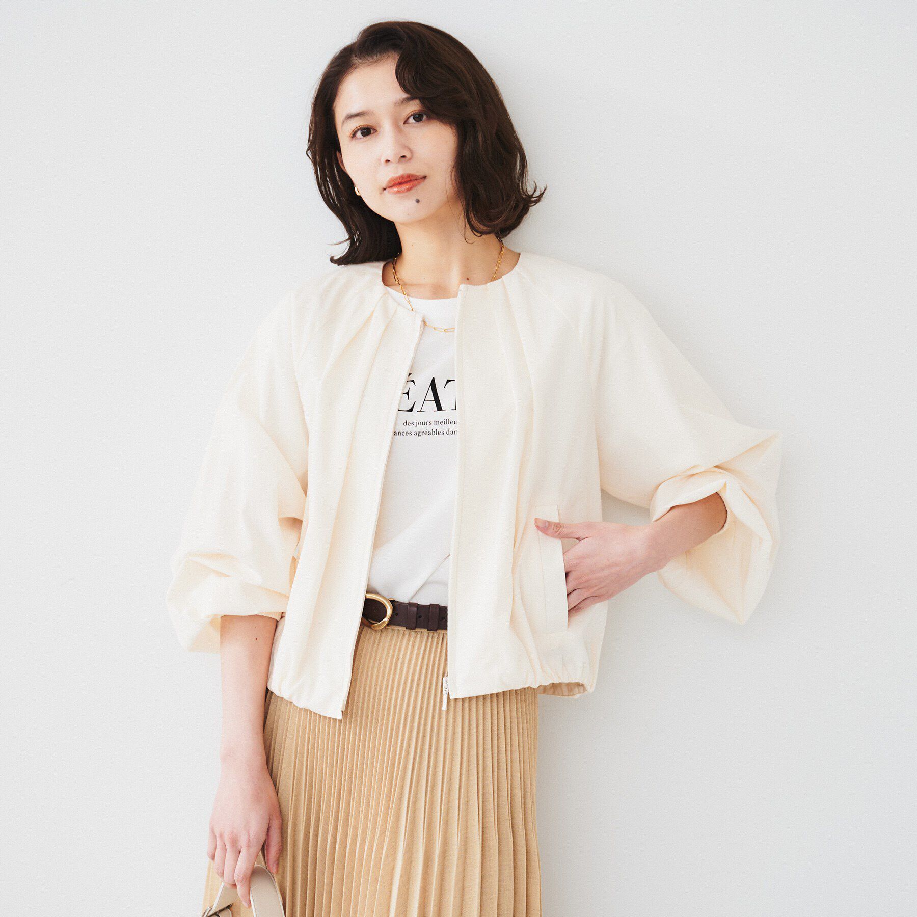 UNTITLED「【春の軽羽織り】ボリューム袖 ノーカラーブルゾン」|ブルゾン・スタジャン|アイボリー(004)