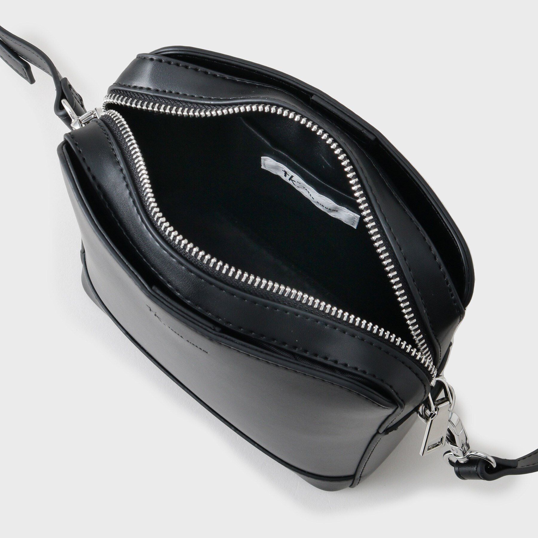 tk.TAKEO KIKUCHI「アオリミニショルダー」|ショルダー・メッセンジャー|