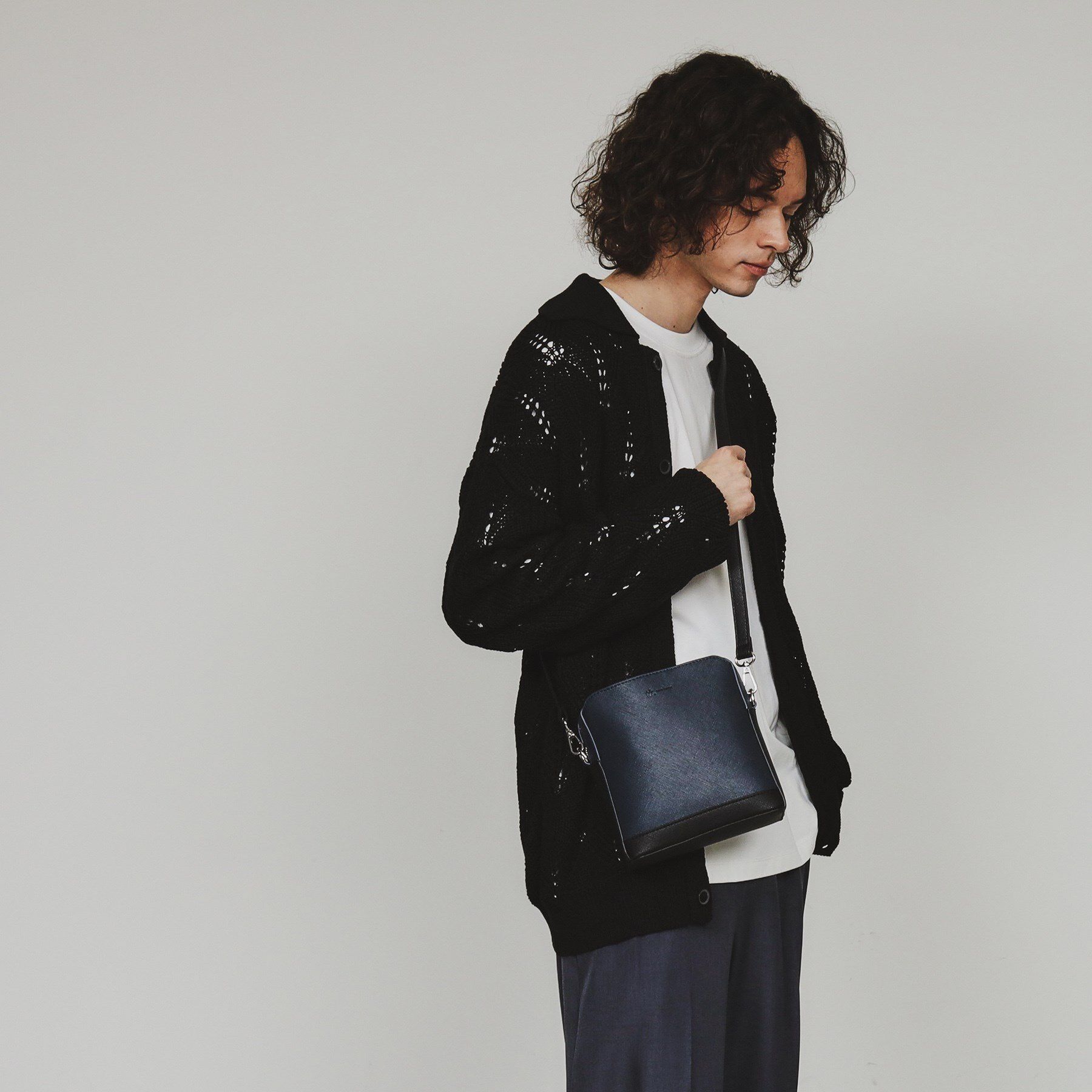 tk.TAKEO KIKUCHI「アオリミニショルダー」|ショルダー・メッセンジャー|ブラック(519)