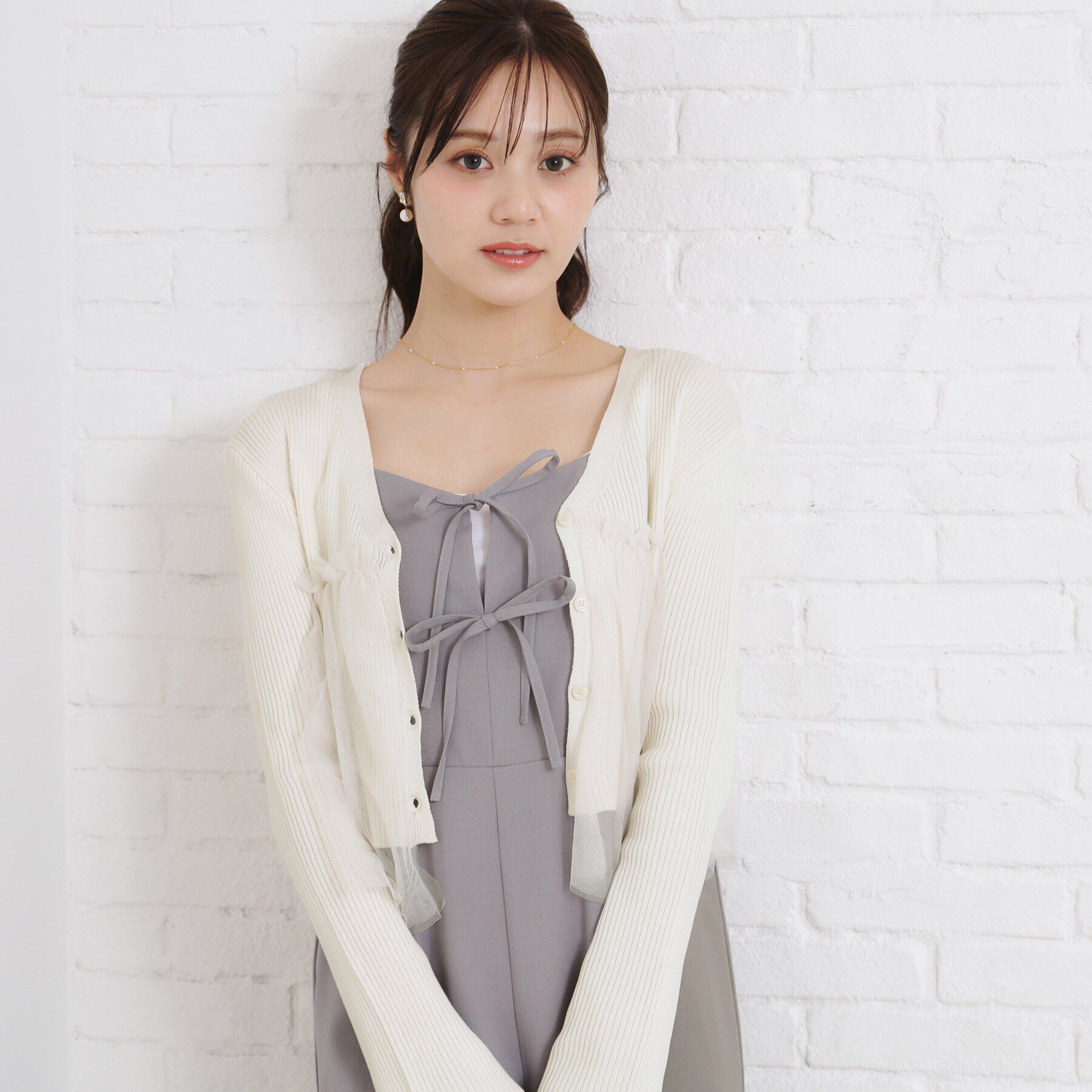 Couture broach「チュールフリル付Vネックカーディガン」|カーディガン|