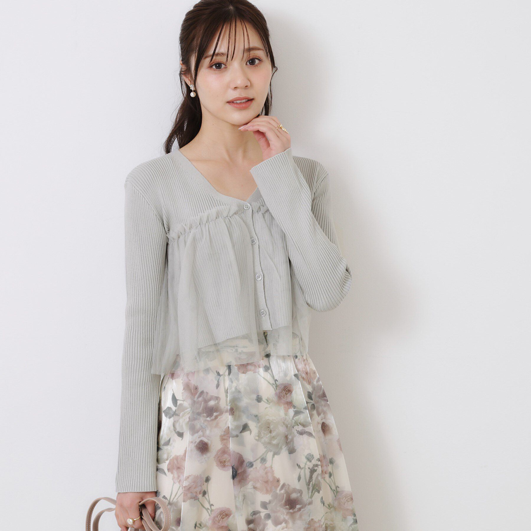 Couture broach「チュールフリル付Vネックカーディガン」|カーディガン|