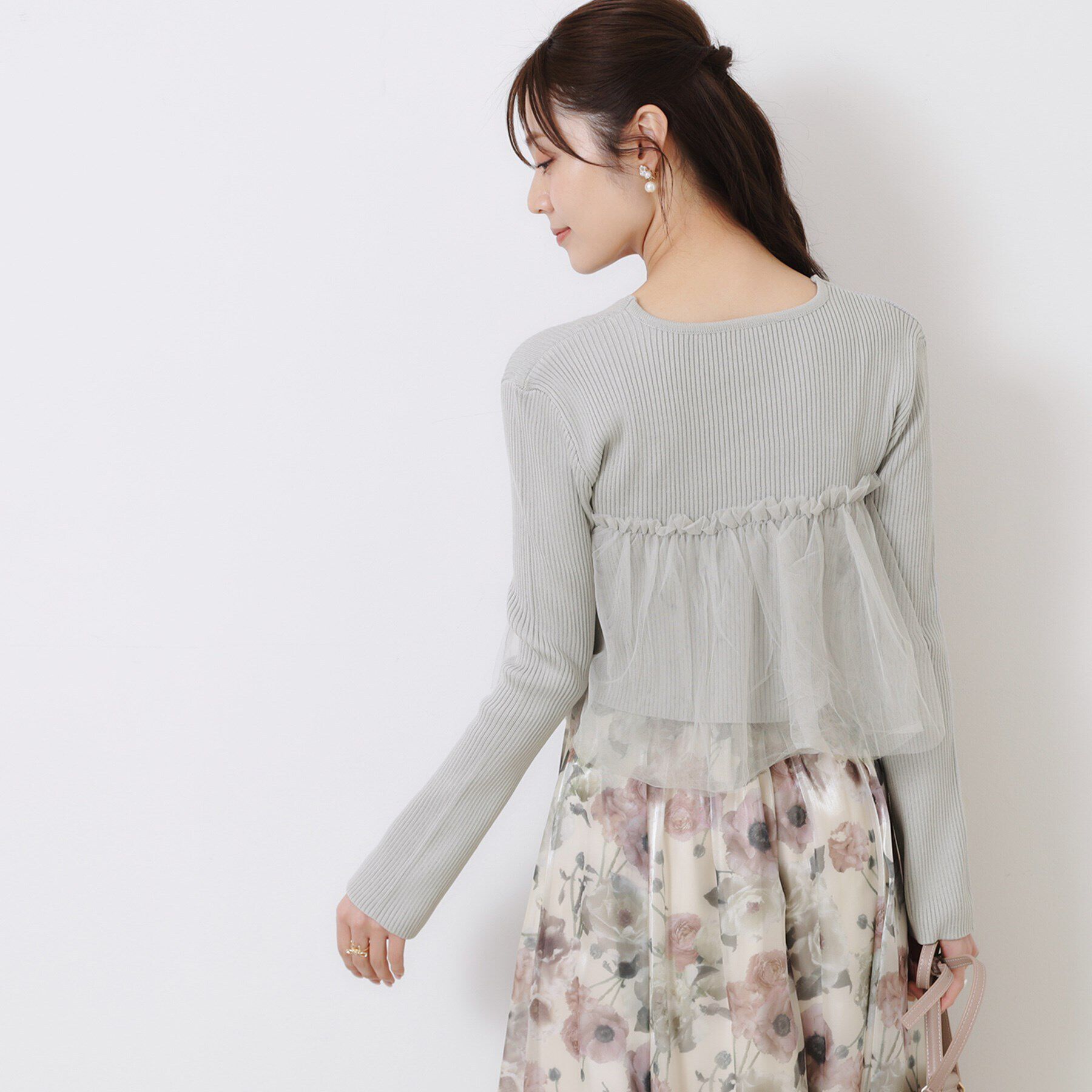 Couture broach「チュールフリル付Vネックカーディガン」|カーディガン|