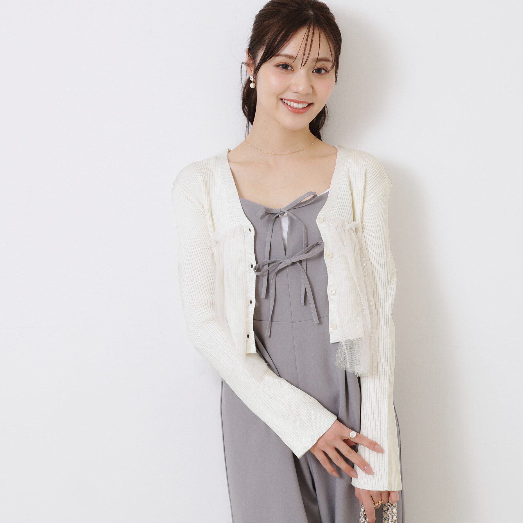 Couture broach「チュールフリル付Vネックカーディガン」|カーディガン|