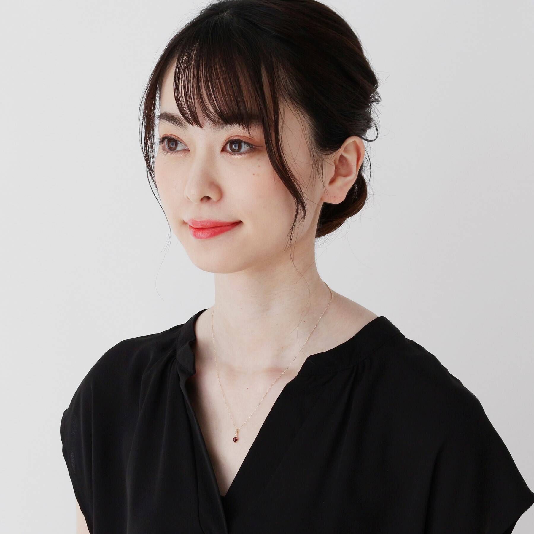 COCOSHNIK「【WEB限定】K10スピリチュアルストーン（ガーネット）ネックレス」|ネックレス|