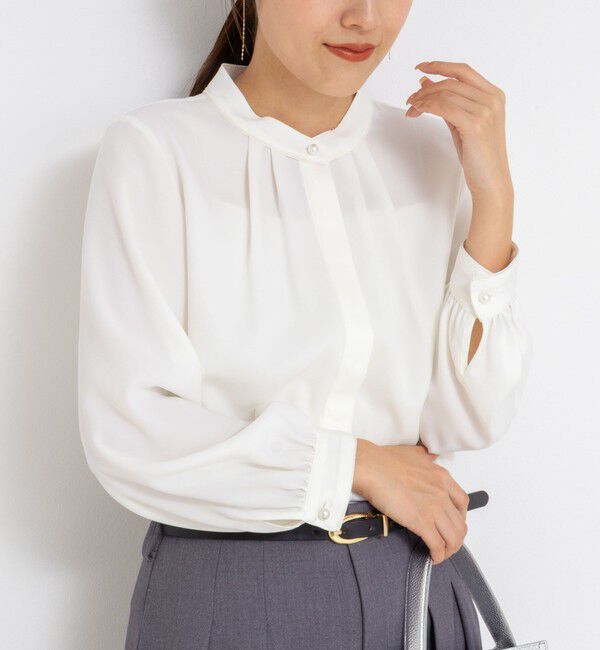 NOLLEY'S sophi「ウォッシャブルバックサテンパール釦タックブラウス」|シャツ・ブラウス|オフホワイト