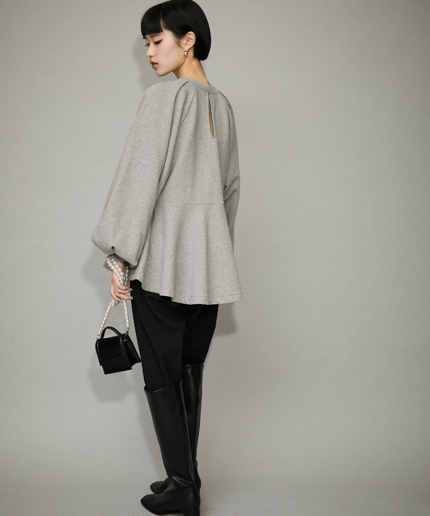 ADAM ET ROPE'「【サステナブル・WEB限定】タックスリーブペプラムスウェット」|Tシャツ・カットソー|