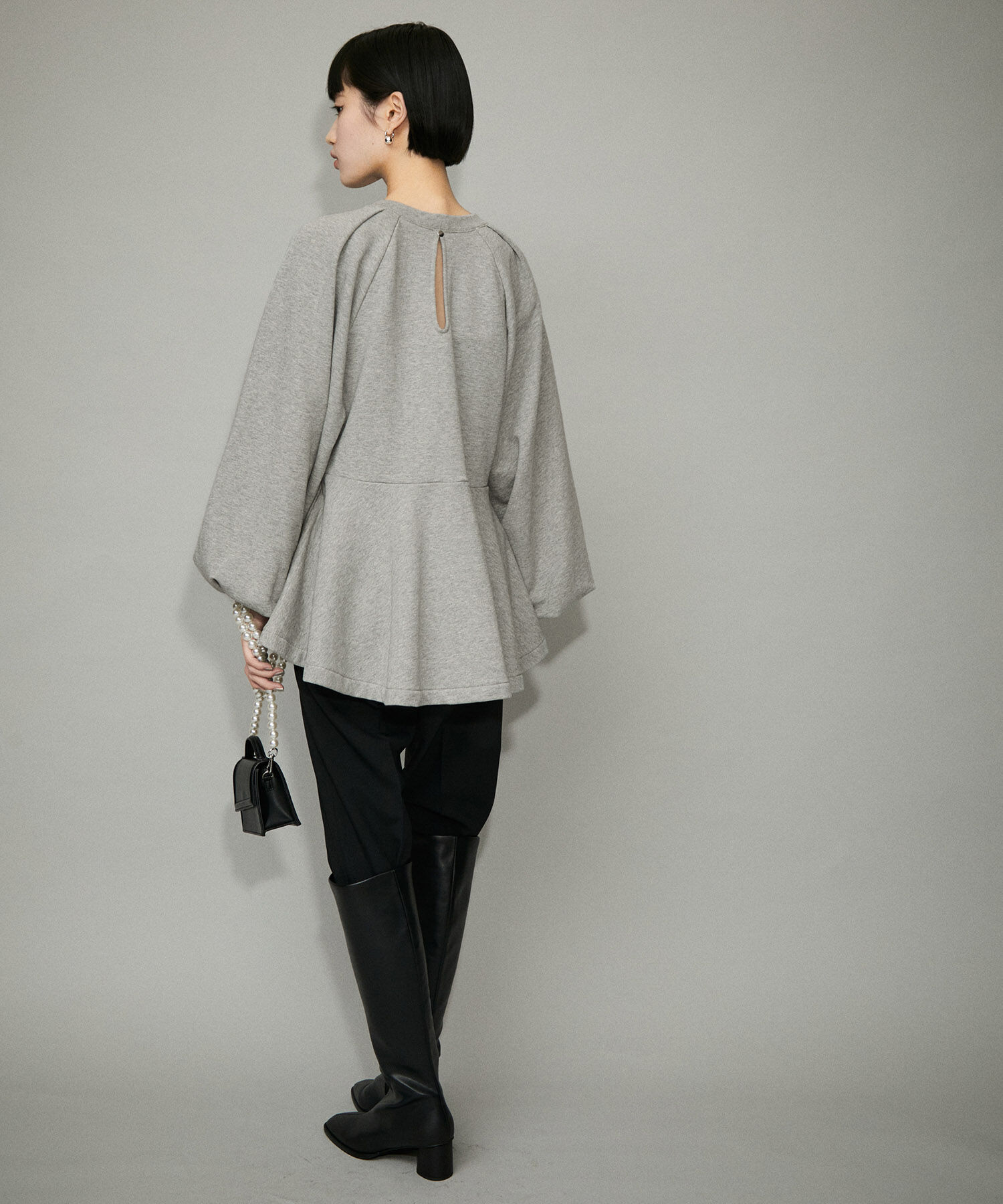 ADAM ET ROPE'「【サステナブル・WEB限定】タックスリーブペプラムスウェット」|Tシャツ・カットソー|