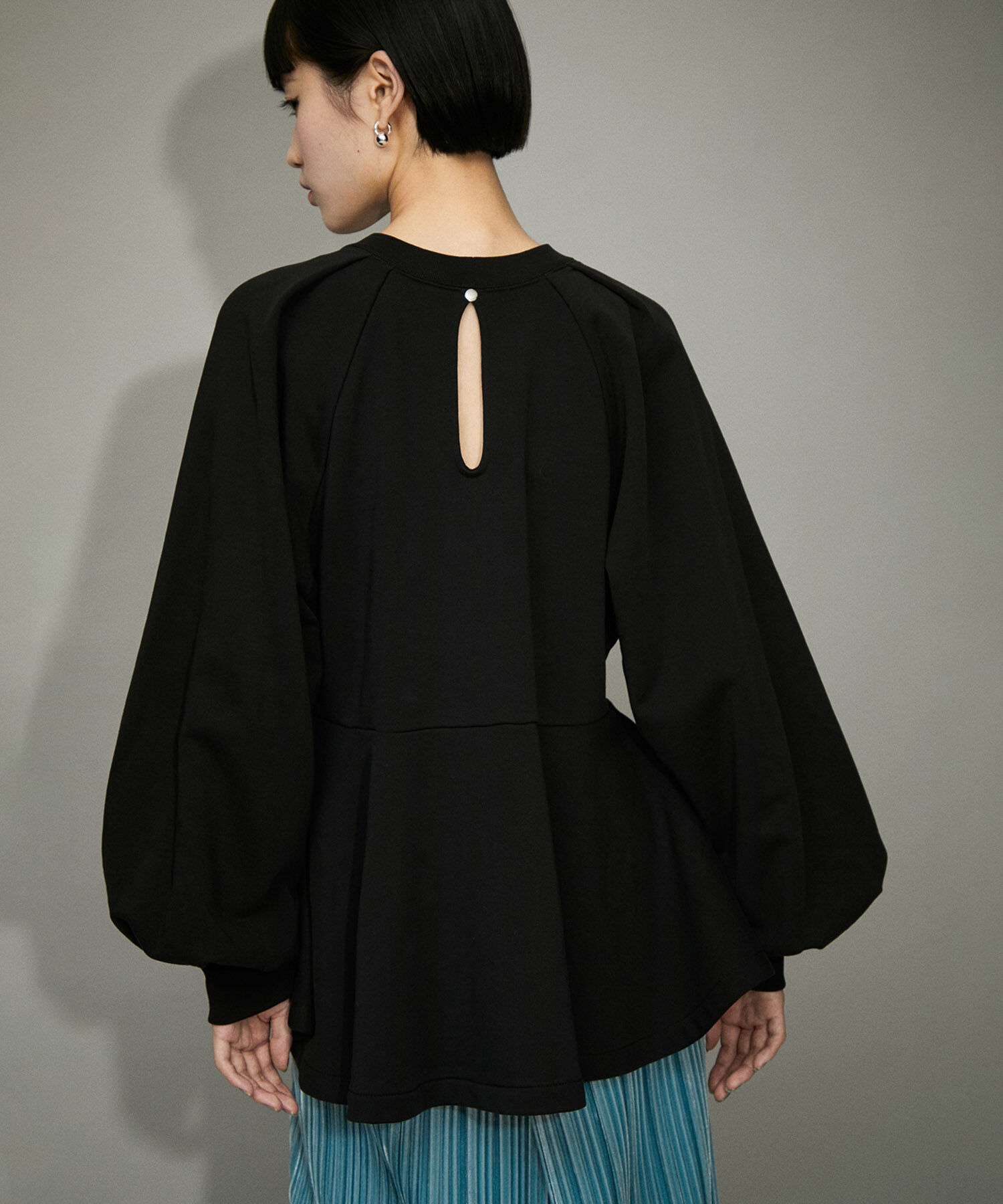 ADAM ET ROPE'「【サステナブル・WEB限定】タックスリーブペプラムスウェット」|Tシャツ・カットソー|