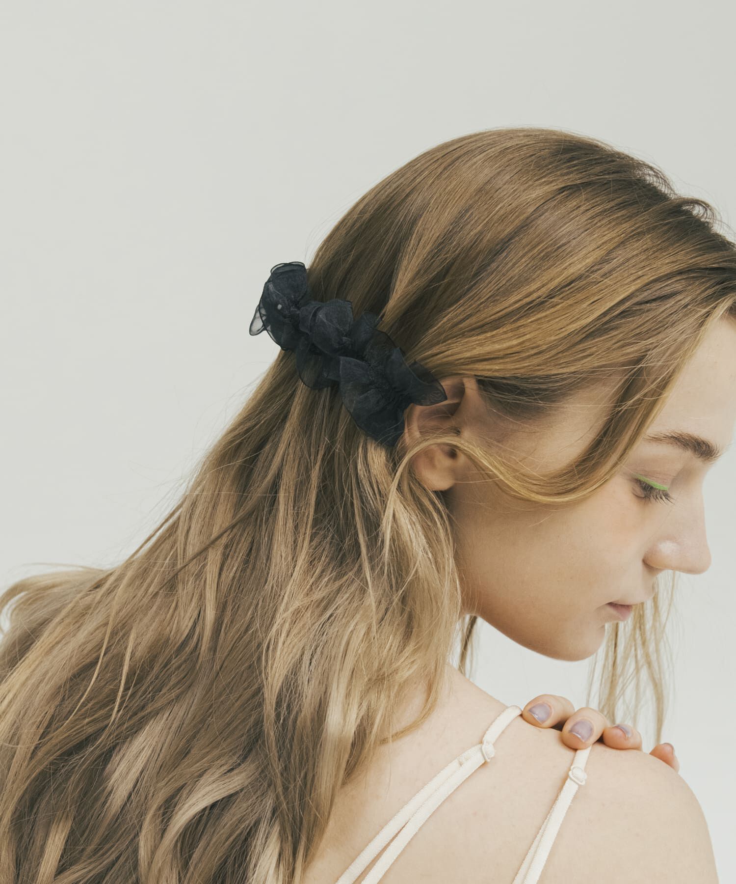 SMELLY「シアーフリルバックピン」|その他|ブラック