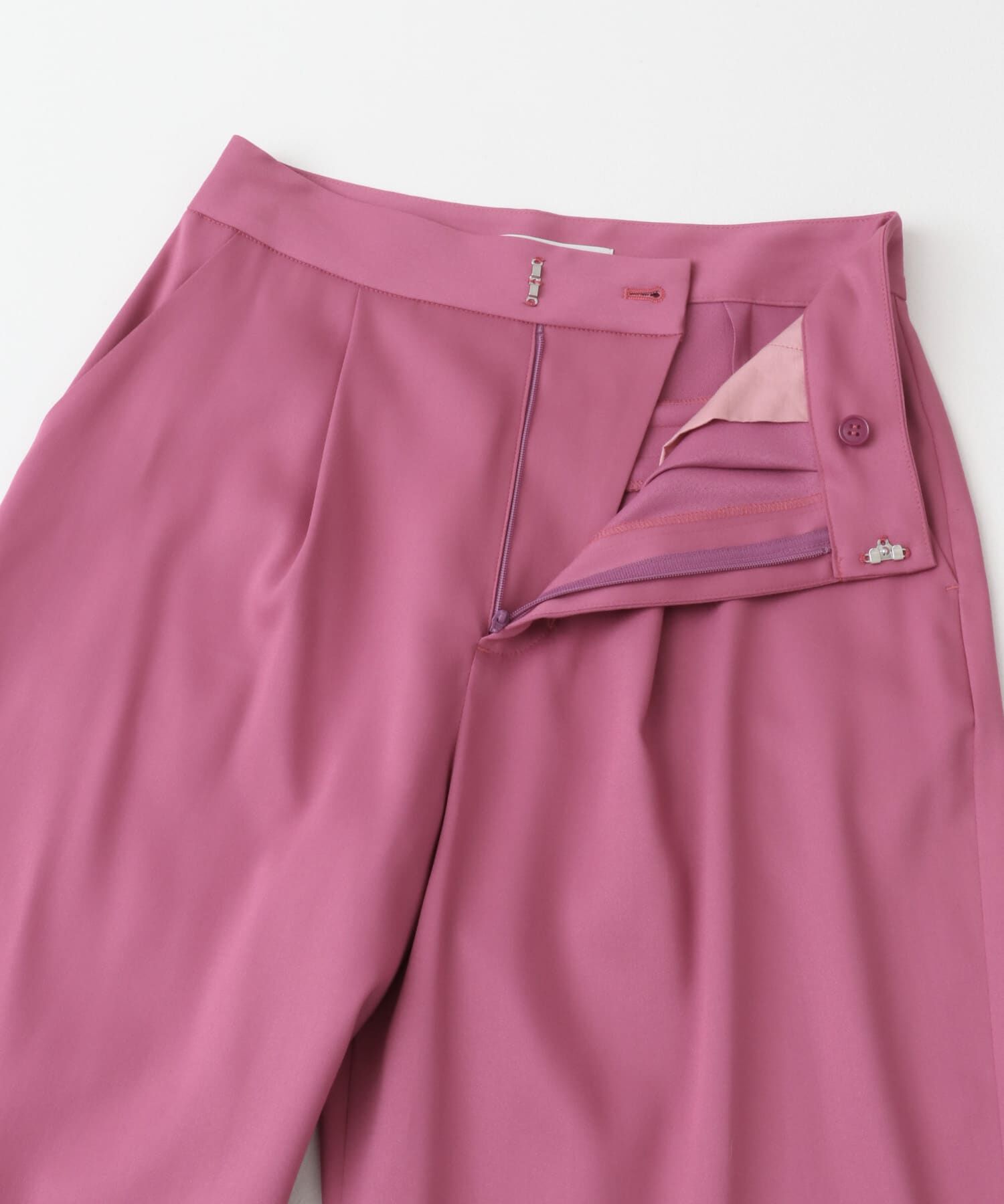 URBAN RESEARCH ROSSO「F by ROSSO　サテンストレッチカーブフォルムパンツ」|その他|