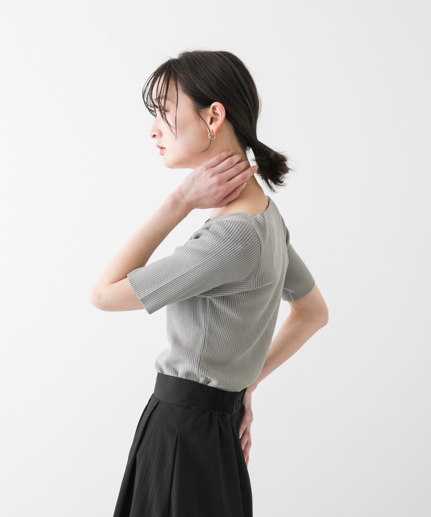 SENSE OF PLACE by URBAN RESEARCH「『一部WEB限定カラー』アシメネックハーフスリーブセーター」|ニット・セーター|