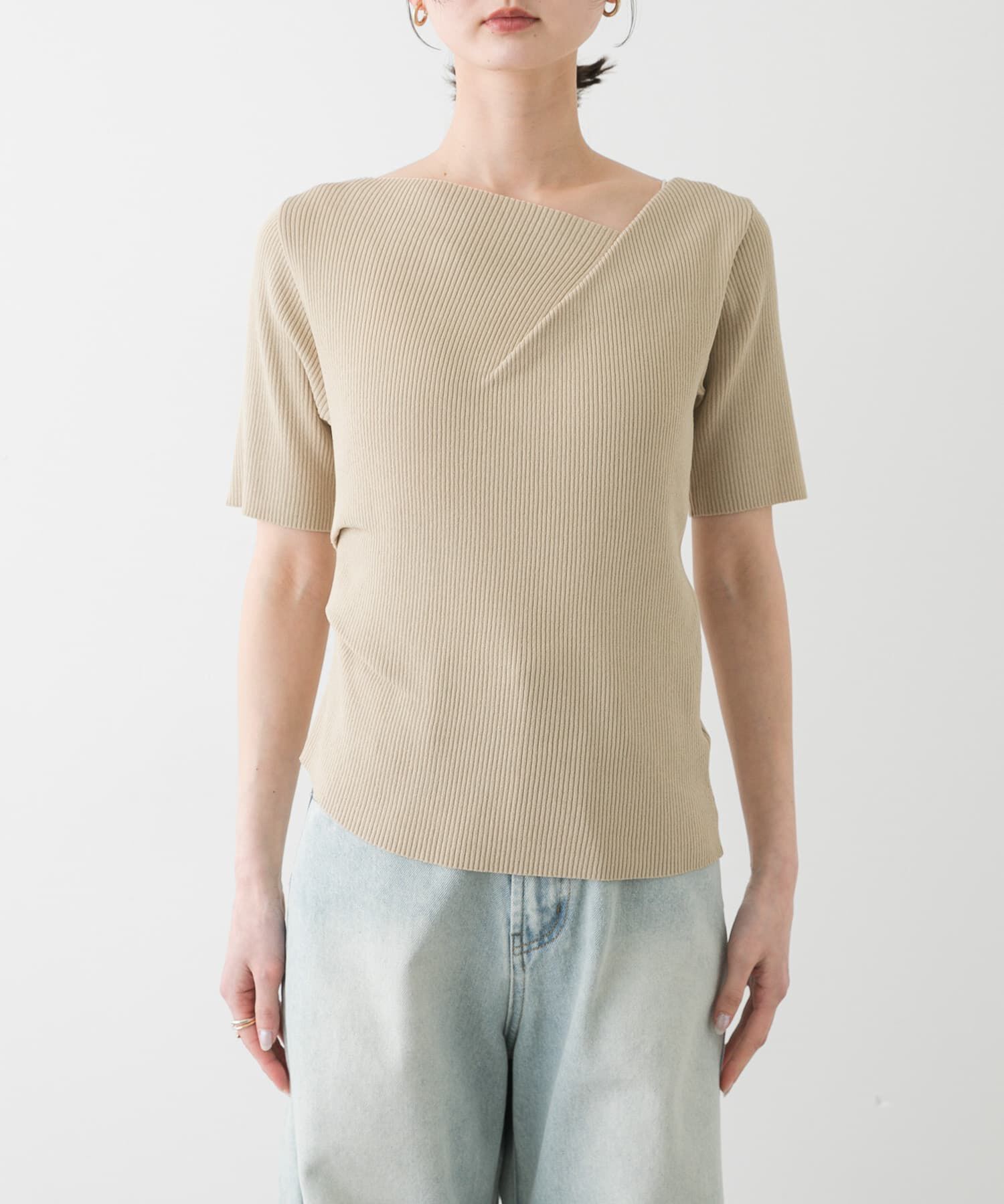 SENSE OF PLACE by URBAN RESEARCH「『一部WEB限定カラー』アシメネックハーフスリーブセーター」|ニット・セーター|