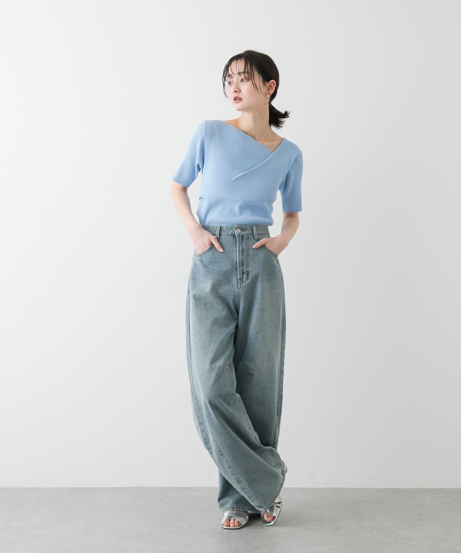 SENSE OF PLACE by URBAN RESEARCH「『一部WEB限定カラー』アシメネックハーフスリーブセーター」|ニット・セーター|