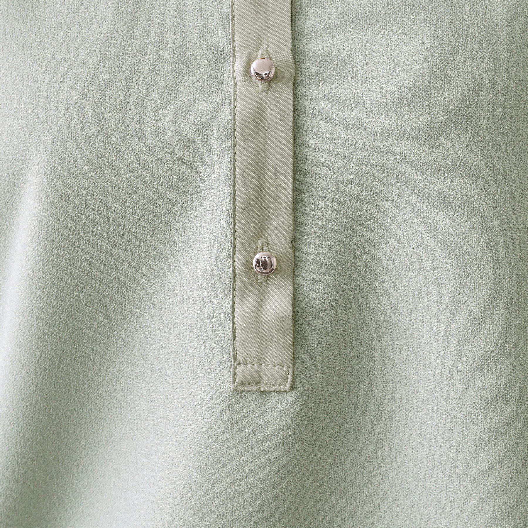 OPAQUE.CLIP「サテン使いヘンリーネックトップス【洗濯機OK】」|Tシャツ・カットソー|