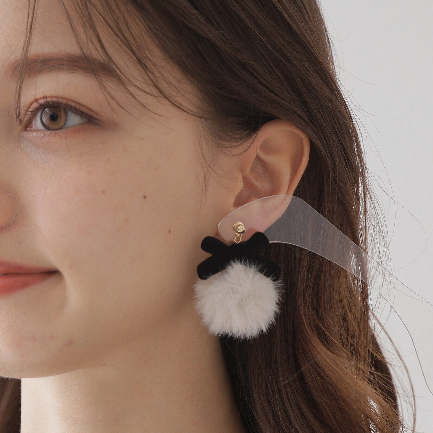 Couture broach「フェイクファーリボンピアス」|ピアス|