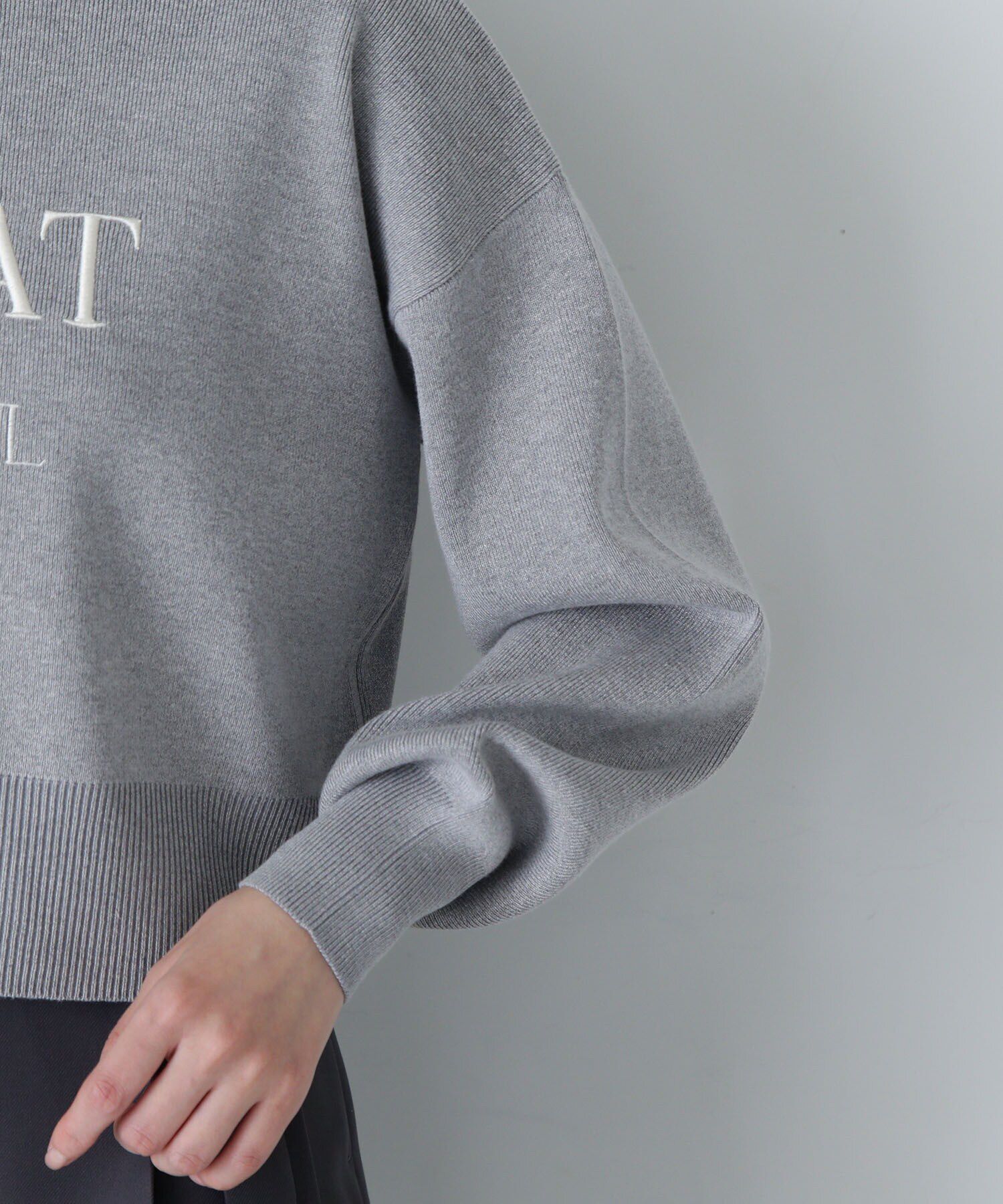  「クロップド刺繍ロゴニット」|ニット・セーター|