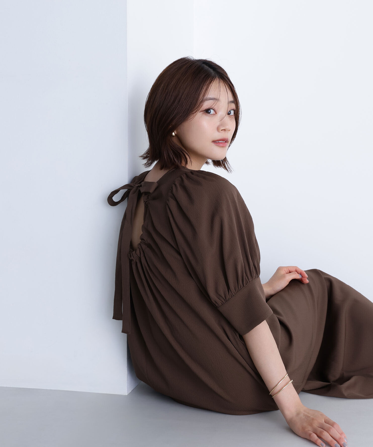  「バックリボンリラクシーワンピース」|ワンピース|ブラウン