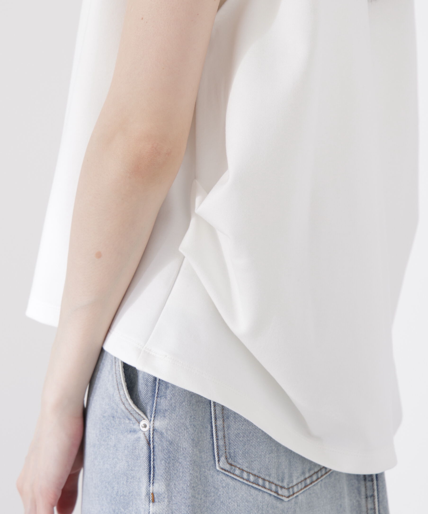 PROPORTION BODY DRESSING「＜ウォッシャブル＞Vネックフォルムカットソー」|Tシャツ・カットソー|