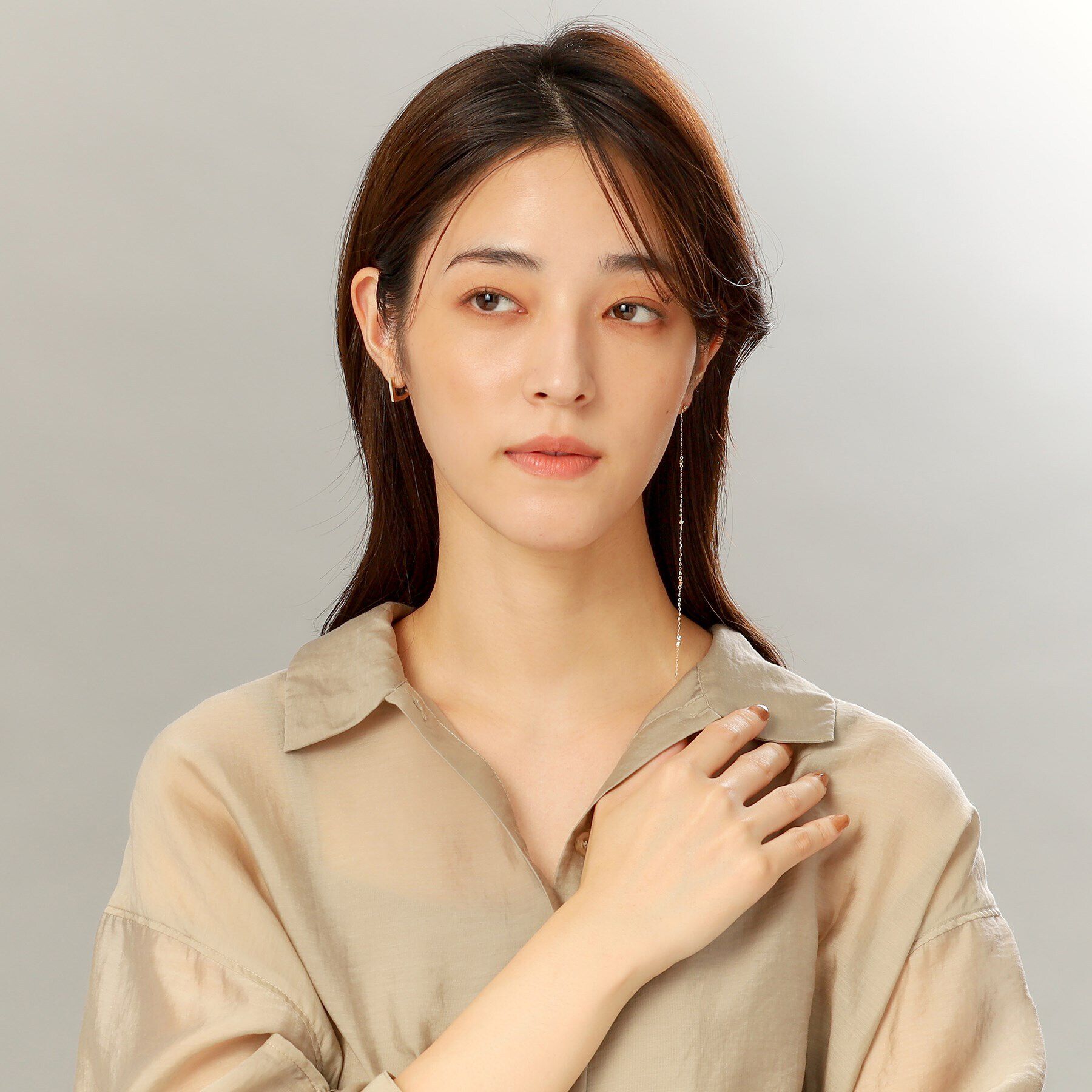 COCOSHNIK「K10ダイヤモンド ステーションロング スタッドピアス（片耳用）」|ピアス|