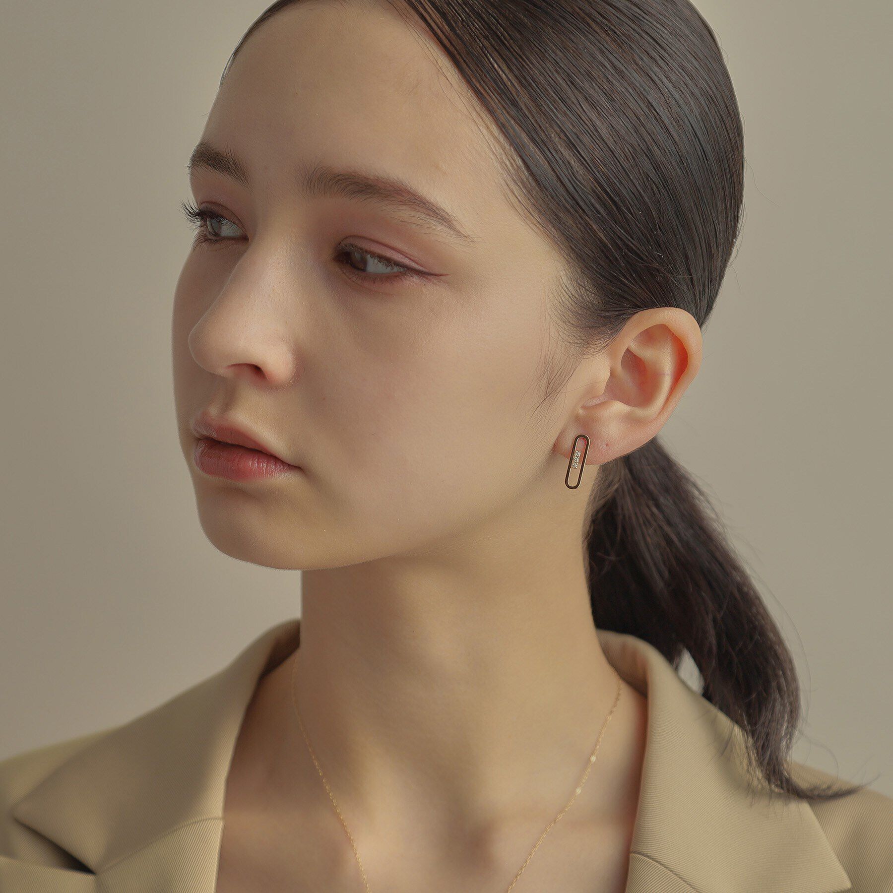 COCOSHNIK「K10ダイヤモンド トラックフレーム スタッドピアス」|ピアス|