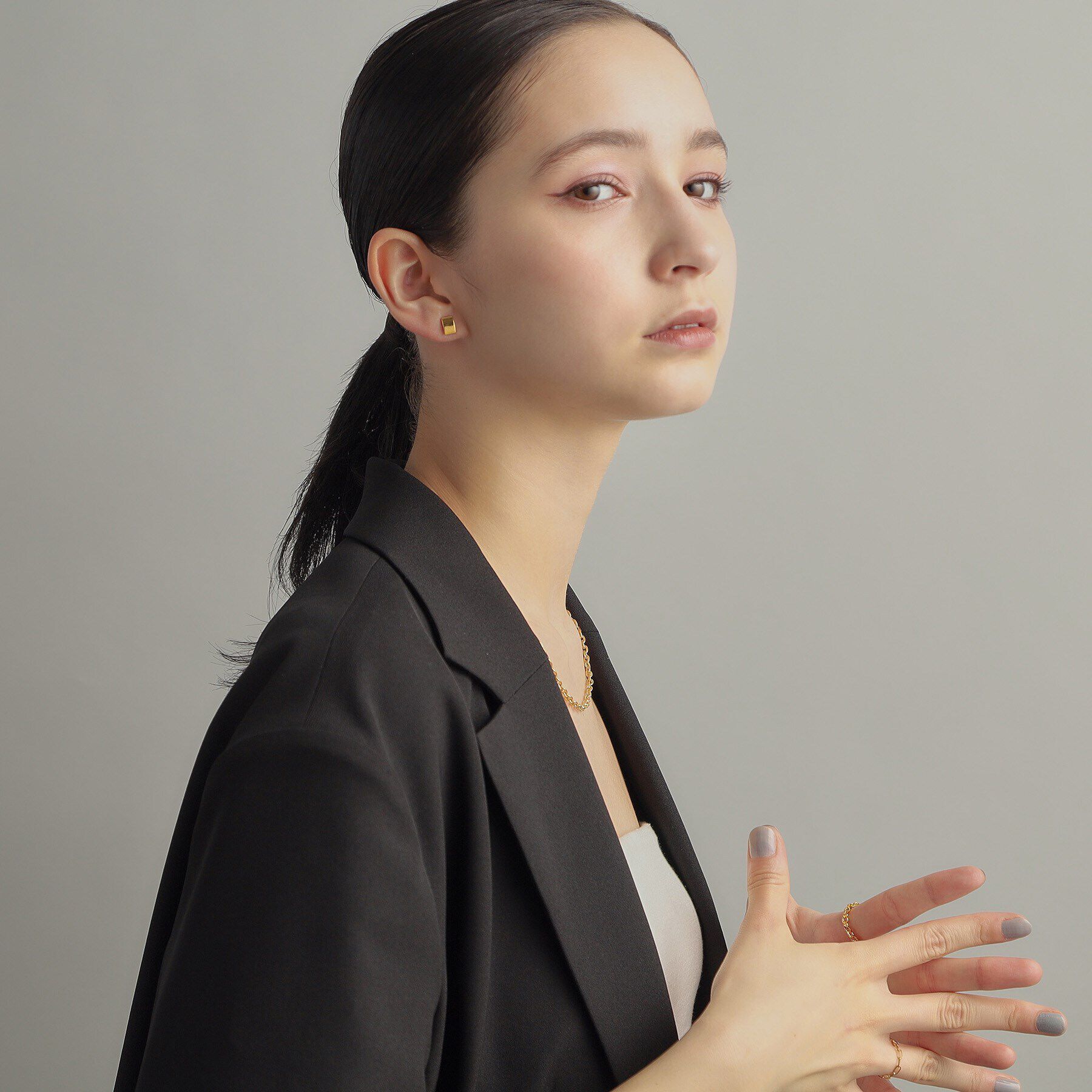 COCOSHNIK ONKITSCH「シルバー シールドシェイプ スタッドピアス GP」|ピアス|